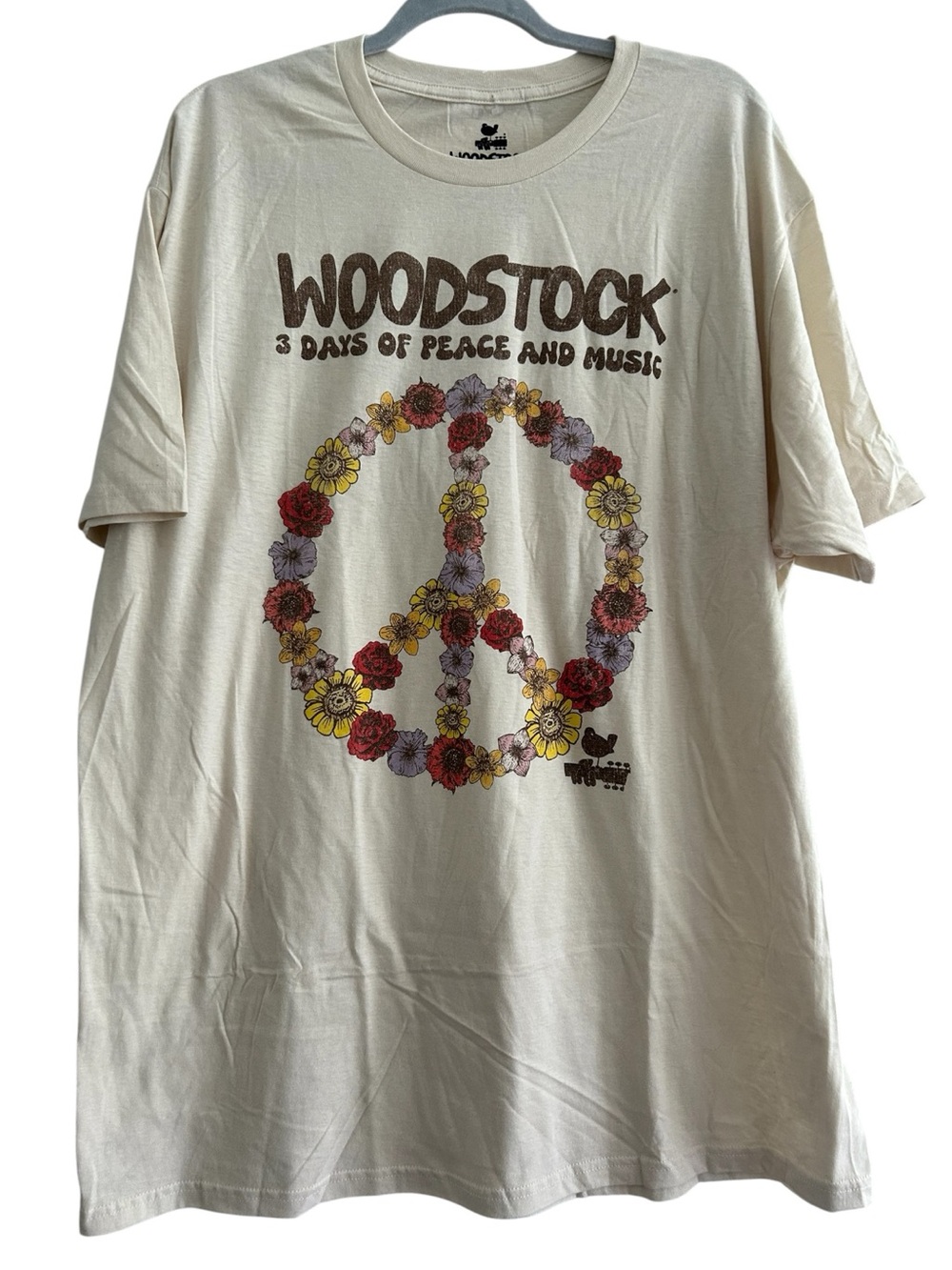 Woodstock Graphic Tee 3 Days Of Peace And Music Floral Peace Sign Cream 2XL